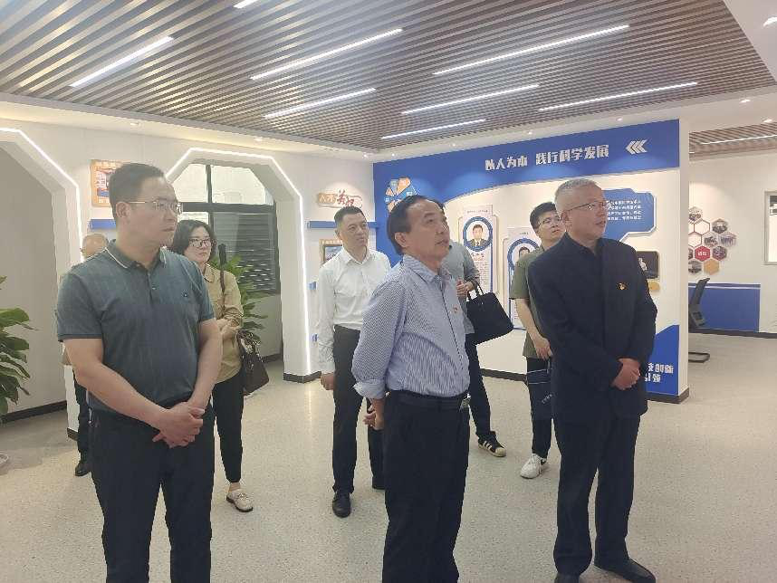 安慶市委組織部副部長蒞臨公司考察調(diào)研